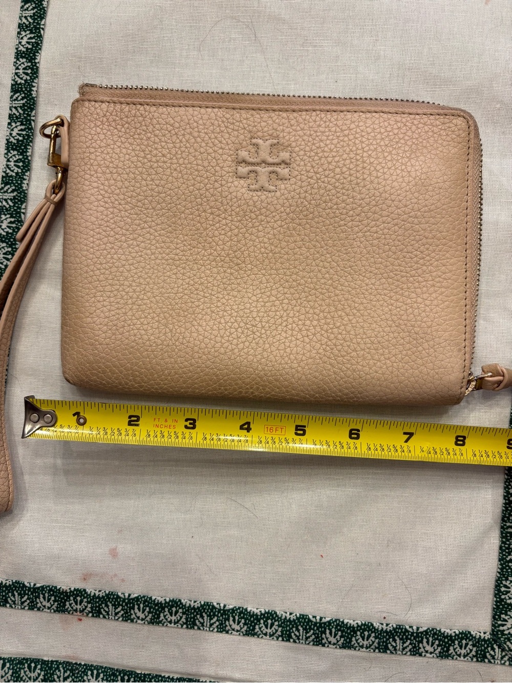 Tory Burch Pebbled Leather Wristlet Clutch in Blush Pink - Picture 7 of 9